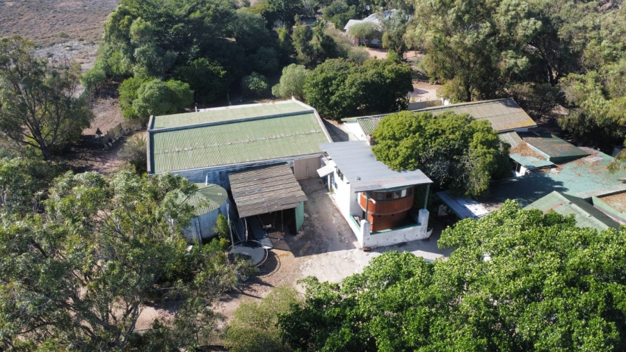 18 Bedroom Property for Sale in Trekoskraal Western Cape